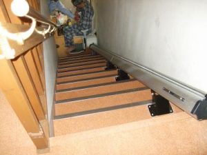 安全ないす式階段エスカレーター