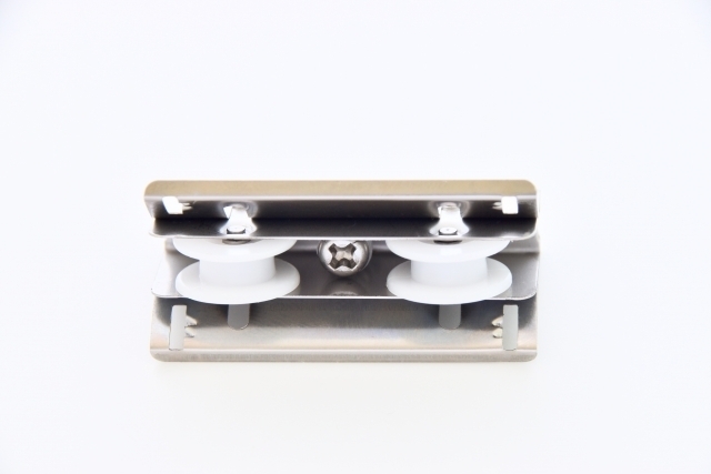 サッシ窓の戸車交換